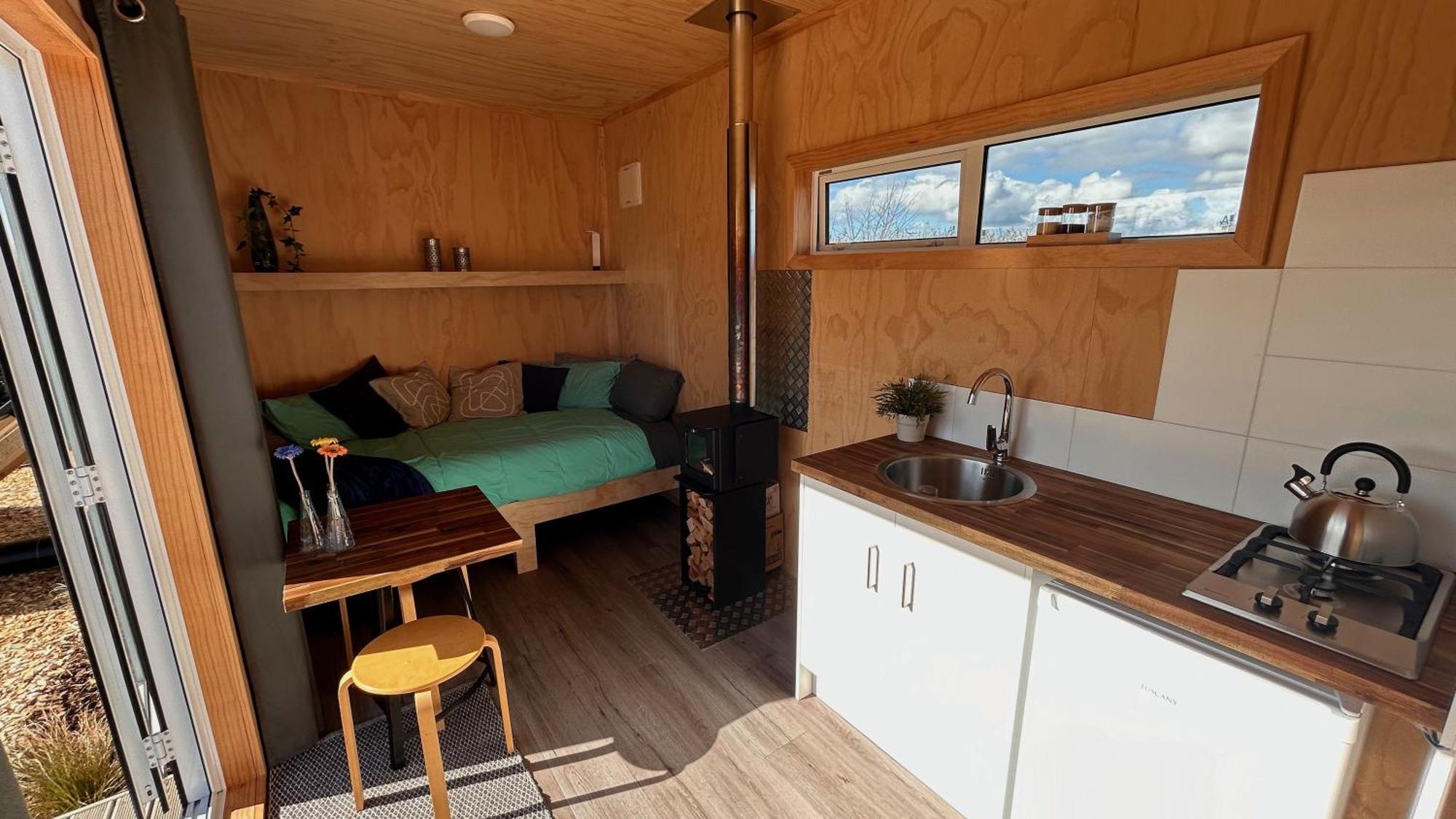 Cosy Tiny Container Cabin Carterton Exterior photo