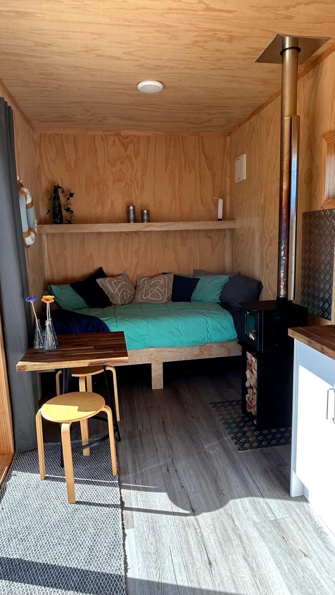 Cosy Tiny Container Cabin Carterton Exterior photo